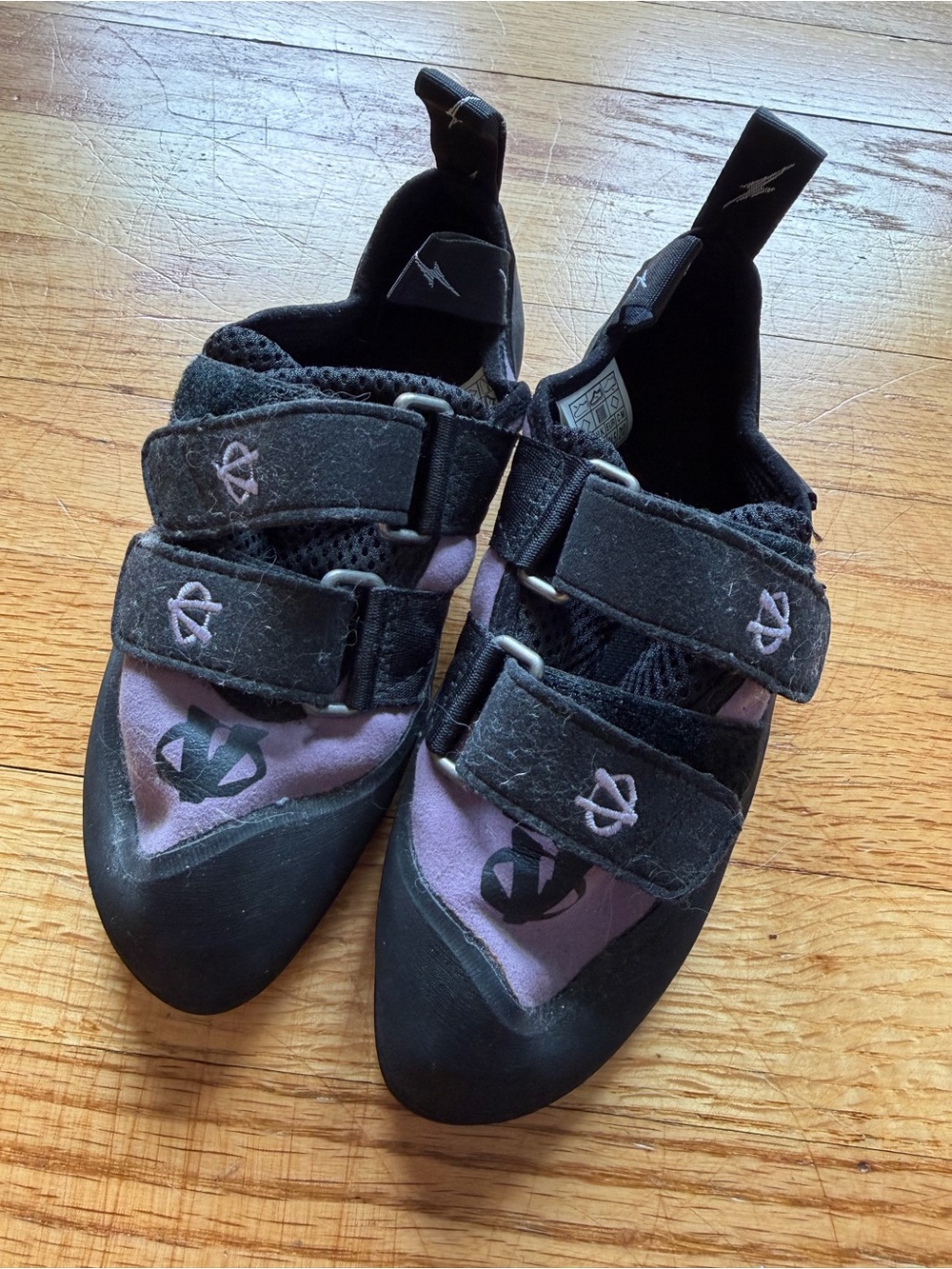 Evolv Climbing Shows Trax-XT5 USA size 4.5 woman’s